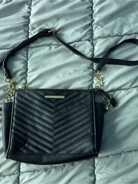 Steve Madden Chevron Crossbody Bag in Black